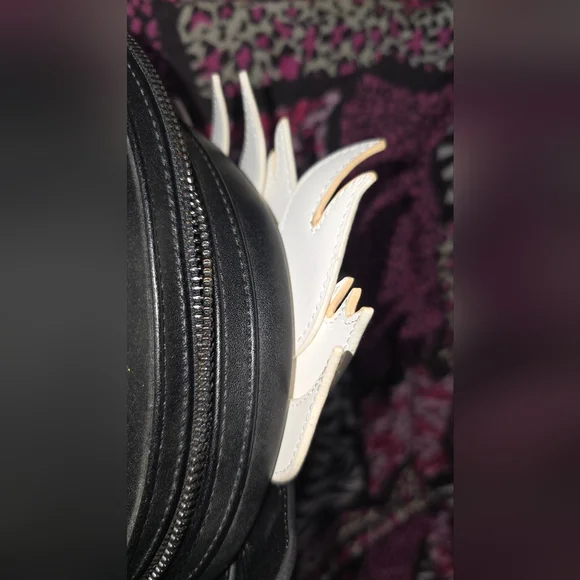 Disney Loungefly Cruella De Vil Backpack - Picture 4 of 16